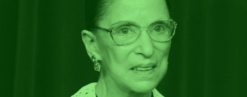 最高法院大法官Ruth Bader Ginsburg头像,绿色的过滤器。